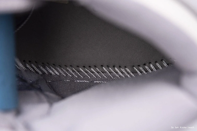 Pale High Ivory Retro 1  (W) Jordan air AH7389-101  1024